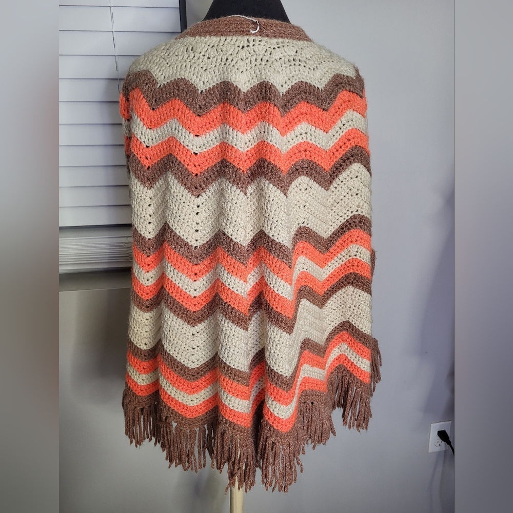 Vintage 1970s Chevron Knit Poncho - Picture 12 of 16